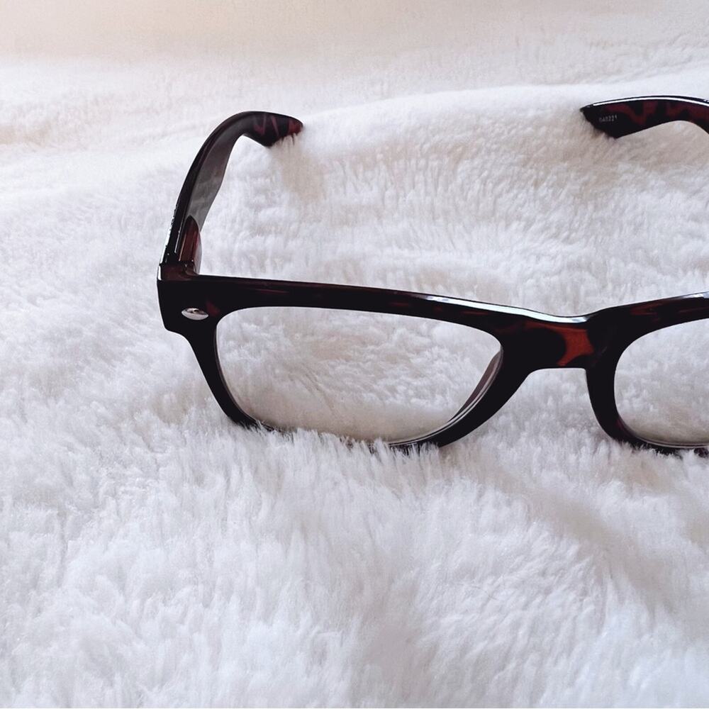 Tyler Brown Rectangular Reader Glasses - Picture 5 of 10